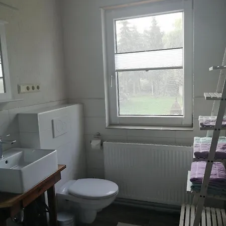 Lägenhet Schoenes In Zierzow Mit Grill, Terrasse Und Garten *